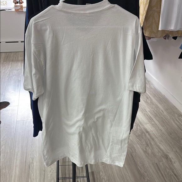 White Graphic T-Shirt with High Heel Design - Picture 2 of 4